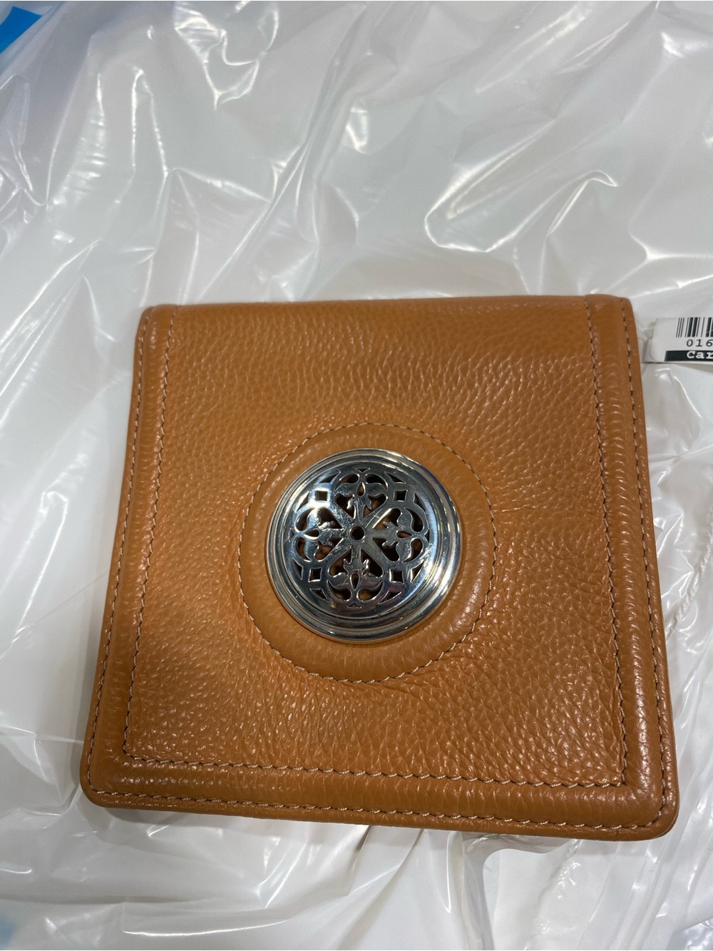 Brighton Medallion Accent Naturele Tan Leather Wallet NWOT